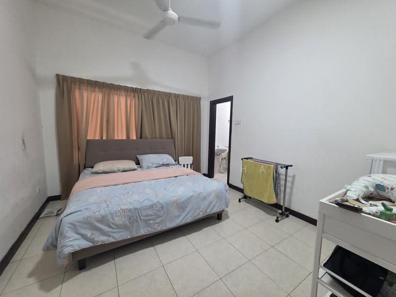 Rumah Berkembar untuk Dijual di Setia Eco Park (Setia Alam) - Joseph Chan - Bedroom - PropertyGuru.com.my