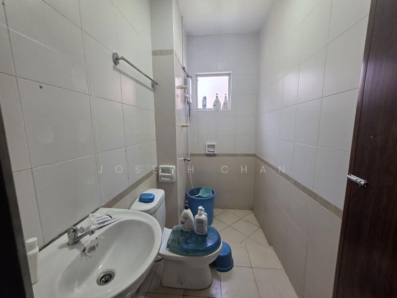 Rumah Berkembar untuk Dijual di Setia Eco Park (Setia Alam) - Joseph Chan - Bathroom - PropertyGuru.com.my
