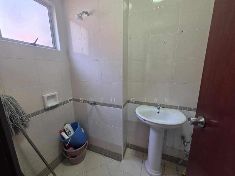 Rumah Berkembar untuk Dijual di Setia Eco Park (Setia Alam) - Joseph Chan - Bathroom - PropertyGuru.com.my
