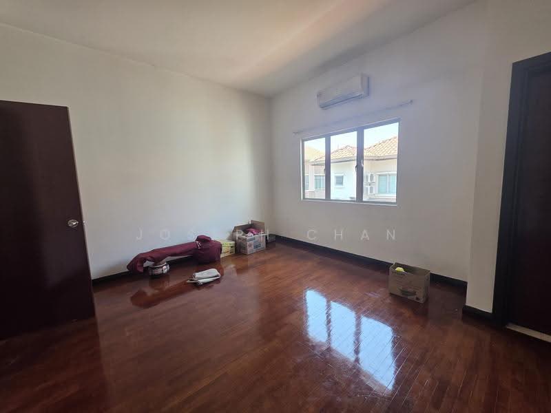 Rumah Berkembar untuk Dijual di Setia Eco Park (Setia Alam) - Joseph Chan - Upstairs room - PropertyGuru.com.my