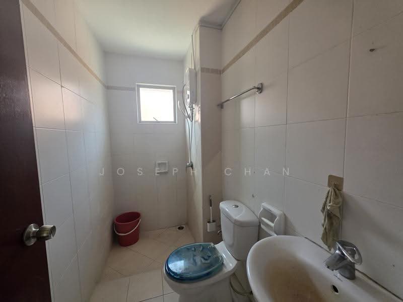 Rumah Berkembar untuk Dijual di Setia Eco Park (Setia Alam) - Joseph Chan - Bathroom - PropertyGuru.com.my