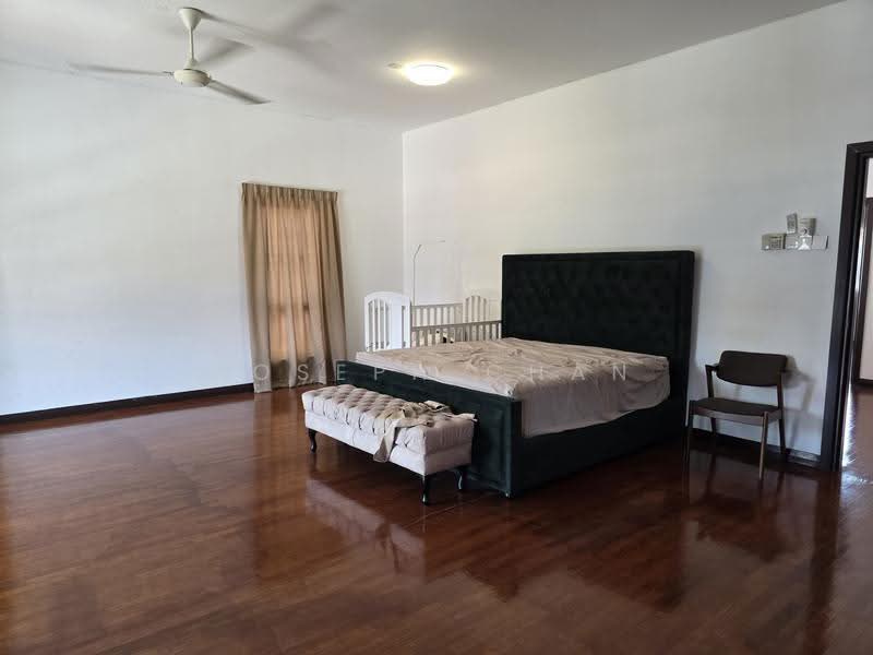 Rumah Berkembar untuk Dijual di Setia Eco Park (Setia Alam) - Joseph Chan - Master bed room - PropertyGuru.com.my