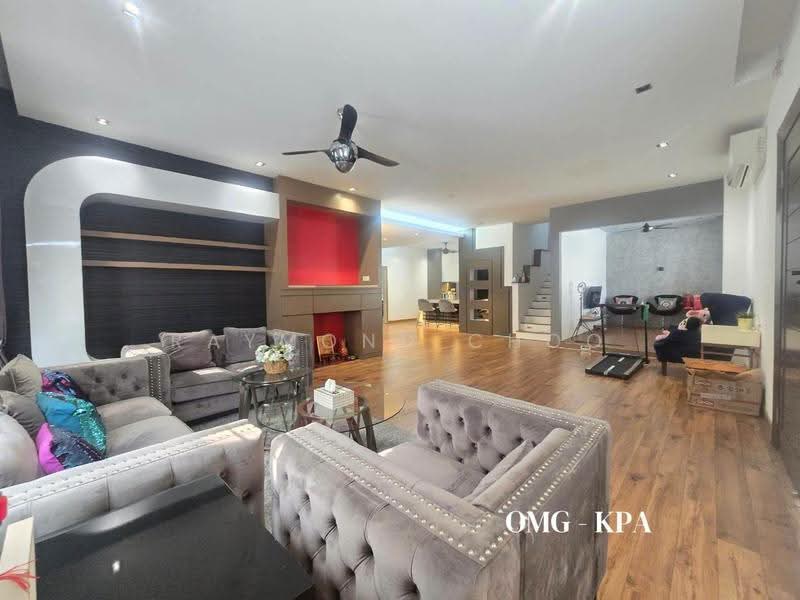 Semi-Detached House for Sale in Taman Alam Nyata (Kapar) - Raymond Choo - Living Room - PropertyGuru.com.my