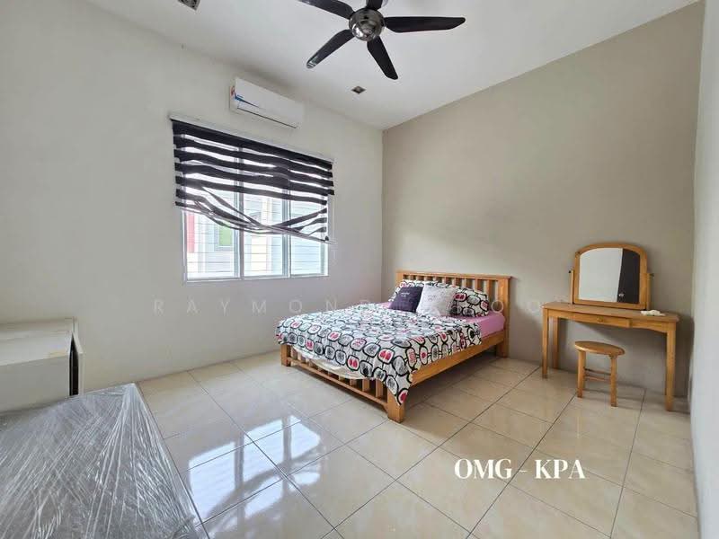 Semi-Detached House for Sale in Taman Alam Nyata (Kapar) - Raymond Choo - Bedroom - PropertyGuru.com.my