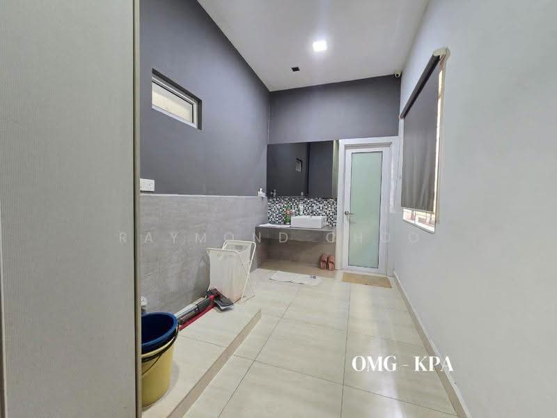 Semi-Detached House for Sale in Taman Alam Nyata (Kapar) - Raymond Choo - Bathroom - PropertyGuru.com.my