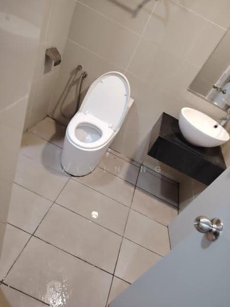Service Residence for Sale at D'Latour - Alvin Ng - Bathroom - PropertyGuru.com.my