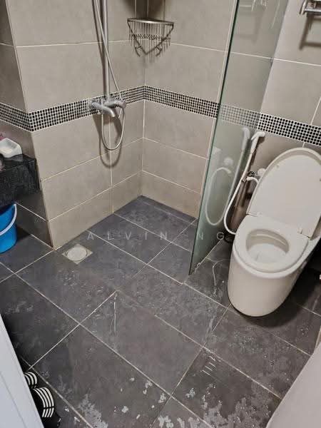 Service Residence for Sale at D'Latour - Alvin Ng - Bathroom - PropertyGuru.com.my