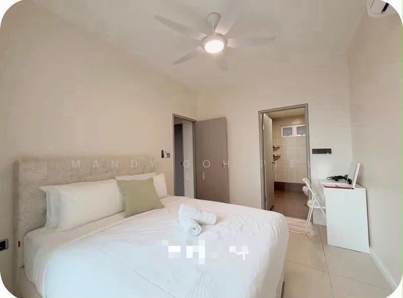 Kediaman Servis untuk Dijual di One 49 Residence - Mandy Goh Siew Li - Bedroom - PropertyGuru.com.my