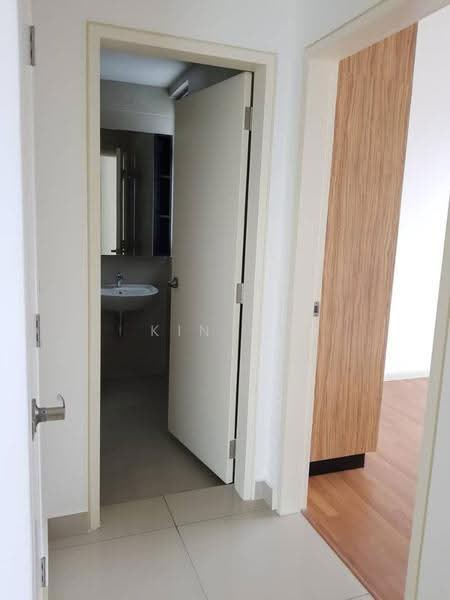 Kondominium untuk Dijual di Lakeville Residence - Kin CK - Corridor - PropertyGuru.com.my