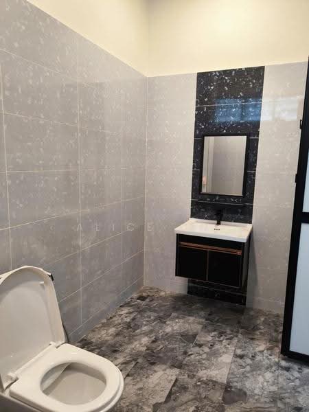 Rumah Teres 2-Tingkat untuk Dijual di Tanjung Tokong (Penang) - Alice Ooi - Bathroom - PropertyGuru.com.my