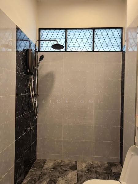 Rumah Teres 2-Tingkat untuk Dijual di Tanjung Tokong (Penang) - Alice Ooi - Bathroom - PropertyGuru.com.my