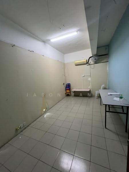 Shop / Office for Sale in Klang (Selangor) - Jason Tang - Interior - PropertyGuru.com.my
