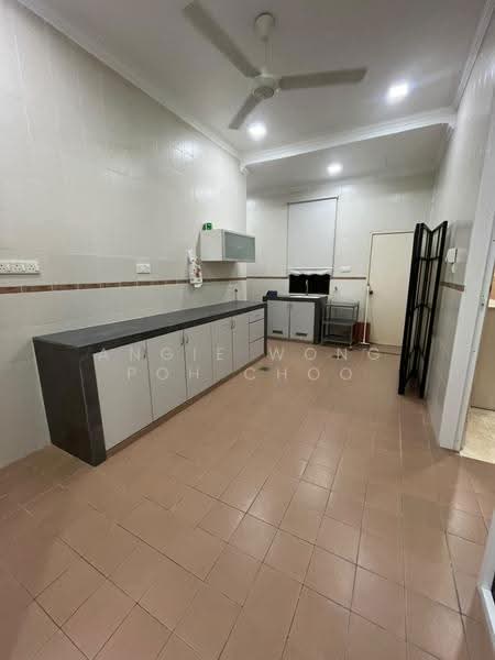Rumah Teres 2-Tingkat untuk Dijual di Taman Setiawangsa (Setiawangsa) - Angie Wong Poh Choo - Kitchen - PropertyGuru.com.my