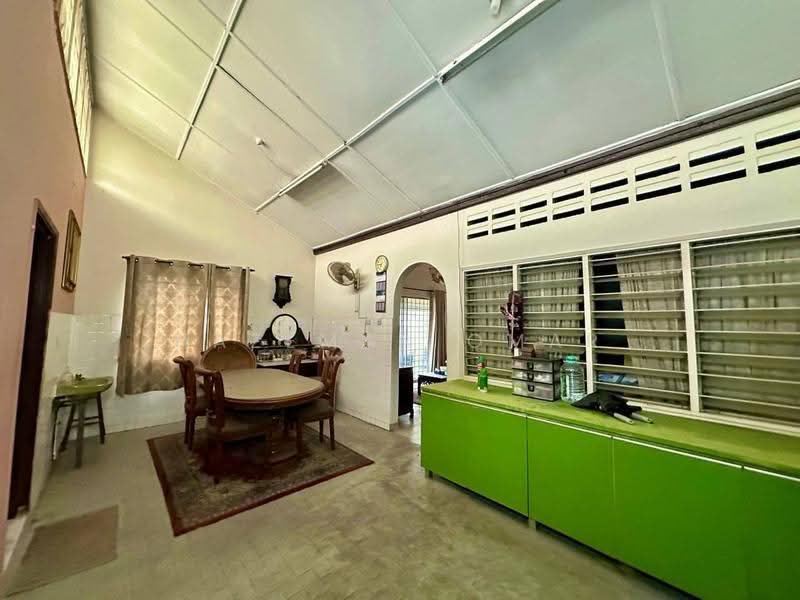 Rumah Teres 1-Tingkat untuk Dijual di Kelana Jaya (Petaling Jaya) - Hazeman Omar - Dining Room - PropertyGuru.com.my