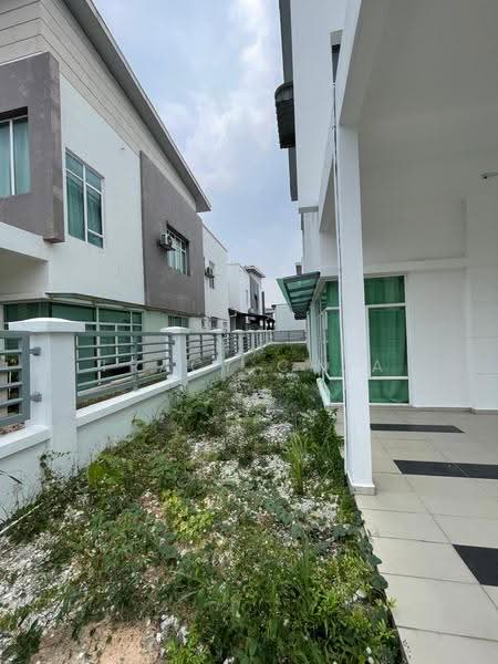 Rumah Berkembar untuk Disewa di Canary Garden (Klang) - Tracy Chua - Exterior - PropertyGuru.com.my