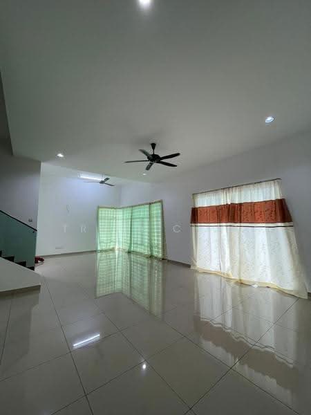 Rumah Berkembar untuk Disewa di Canary Garden (Klang) - Tracy Chua - Living Room - PropertyGuru.com.my