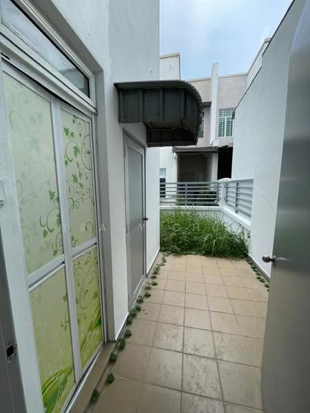 Rumah Berkembar untuk Disewa di Canary Garden (Klang) - Tracy Chua - Exterior - PropertyGuru.com.my