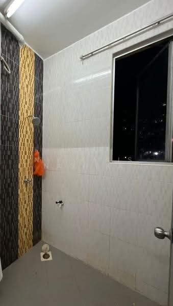 Condominium for Rent at Cyberia Smart Homes - Nik Hanis Naquira - Bathroom - PropertyGuru.com.my