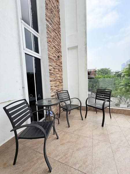 Rumah Teres 3-Tingkat untuk Dijual di Taman Seputeh (Seputeh) - Joanne Khoo - Balcony - PropertyGuru.com.my