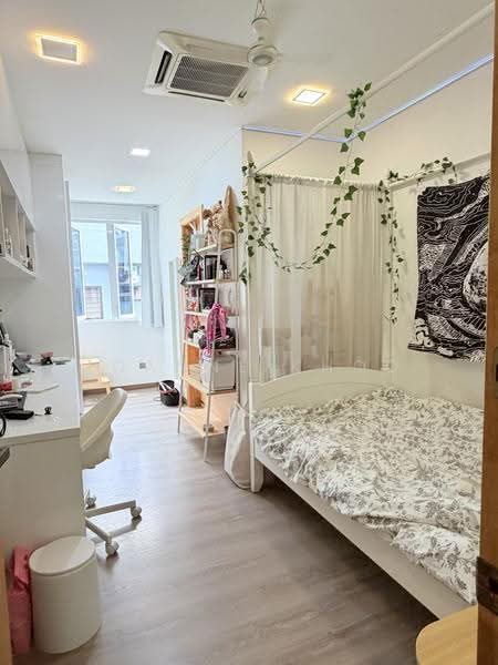 Rumah Teres 3-Tingkat untuk Dijual di Taman Seputeh (Seputeh) - Joanne Khoo - Bedroom - PropertyGuru.com.my
