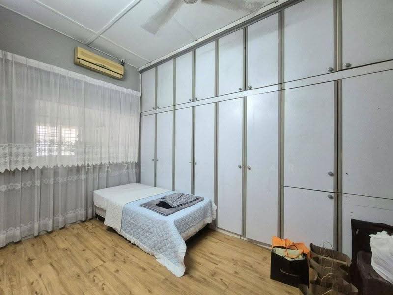 1-storey Terraced House for Sale in Taman Petaling (Klang) - Hazeman Omar - Bedroom - PropertyGuru.com.my