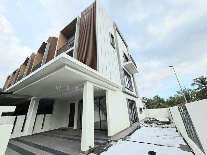 Rumah Teres 3-Tingkat untuk Dijual di Taman Putra Prima (Puchong) - Wendy Chin - PropertyGuru.com.my