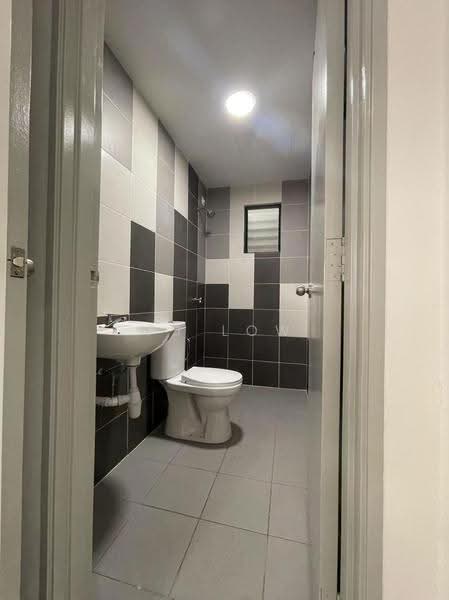 Kondominium untuk Disewa di Symphony Tower (Menara Simfoni) - PJ Low - Bathroom - PropertyGuru.com.my