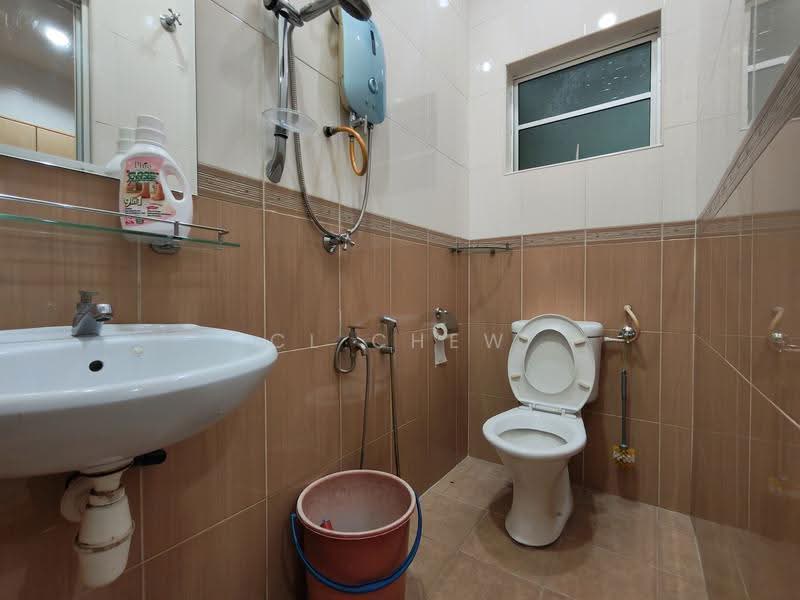Rumah Berkembar untuk Dijual di Taman Sentosa (Klang) - CL Chew - Bathroom - PropertyGuru.com.my