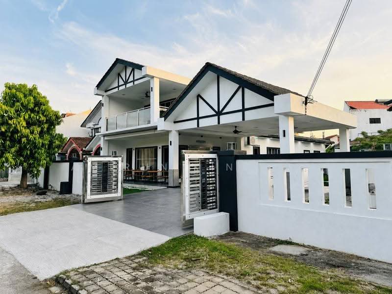 Rumah Teres 2-Tingkat untuk Dijual di Seksyen 7 (Shah Alam) - Amirun Kinanah - Exterior - PropertyGuru.com.my