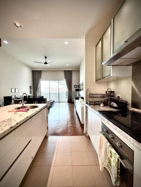 Service Residence for Sale at Straits Quay (The Suites at Waterside) - Cheryl Chng - Kitchen - PropertyGuru.com.my
