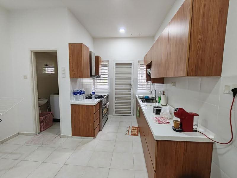 Semi-Detached House for Sale in Ayer Keroh (Melaka) - Harry Law - Kitchen - PropertyGuru.com.my