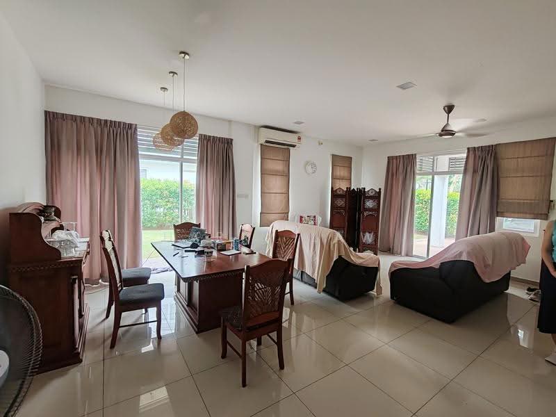 Semi-Detached House for Sale in Ayer Keroh (Melaka) - Harry Law - Living Room - PropertyGuru.com.my