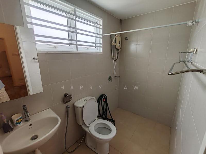 Semi-Detached House for Sale in Ayer Keroh (Melaka) - Harry Law - Bathroom - PropertyGuru.com.my