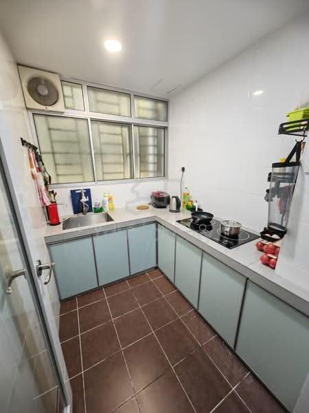 Kondominium untuk Disewa di Platinum Lake PV 20 - Luis Looi - Kitchen - PropertyGuru.com.my