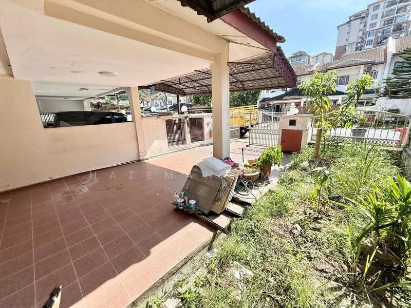 2-storey Terraced House for Sale in Ampang (Selangor) - Hazeman Omar - Exterior - PropertyGuru.com.my