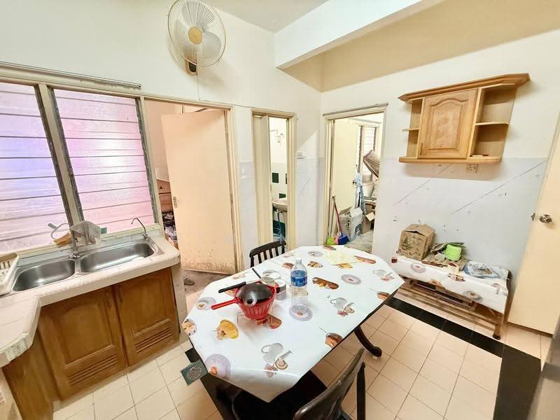 2-storey Terraced House for Sale in Ampang (Selangor) - Hazeman Omar - Kitchen - PropertyGuru.com.my