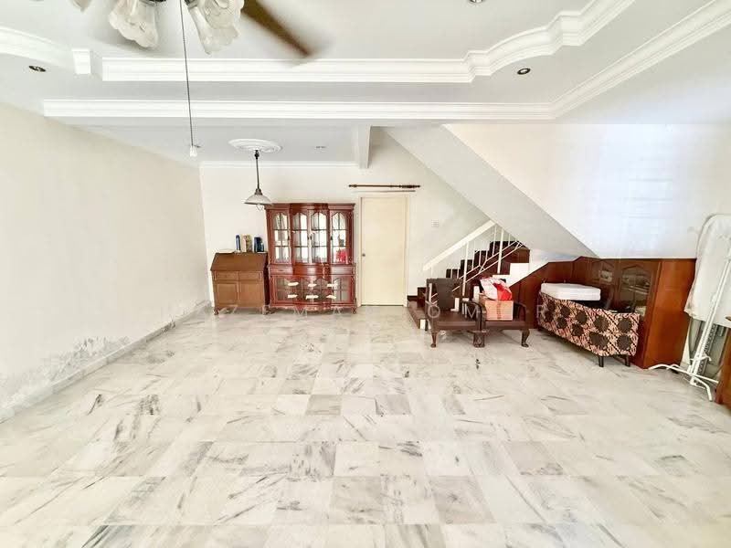 2-storey Terraced House for Sale in Ampang (Selangor) - Hazeman Omar - Living Room - PropertyGuru.com.my