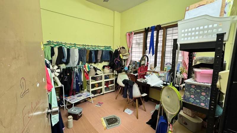 Pangsapuri untuk Dijual di Permai Court - Zack Yahya - Bedroom - PropertyGuru.com.my