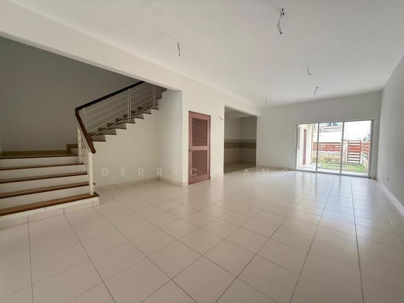 2-storey Terraced House for Sale in Denai Alam (Shah Alam) - Derrick Ang - Living Room - PropertyGuru.com.my