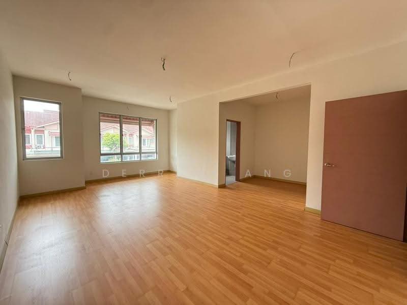 2-storey Terraced House for Sale in Denai Alam (Shah Alam) - Derrick Ang - Living Room - PropertyGuru.com.my