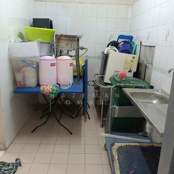 Apartment for Sale at Pangsapuri Kelana Impian - Hazeman Omar - Kitchen - PropertyGuru.com.my