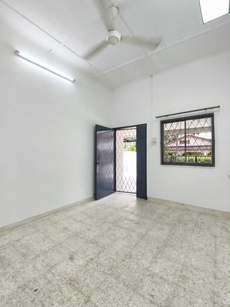 1-storey Terraced House for Sale in Taman Sentosa (Johor Bahru) - Kenneth Tan - Interior - PropertyGuru.com.my