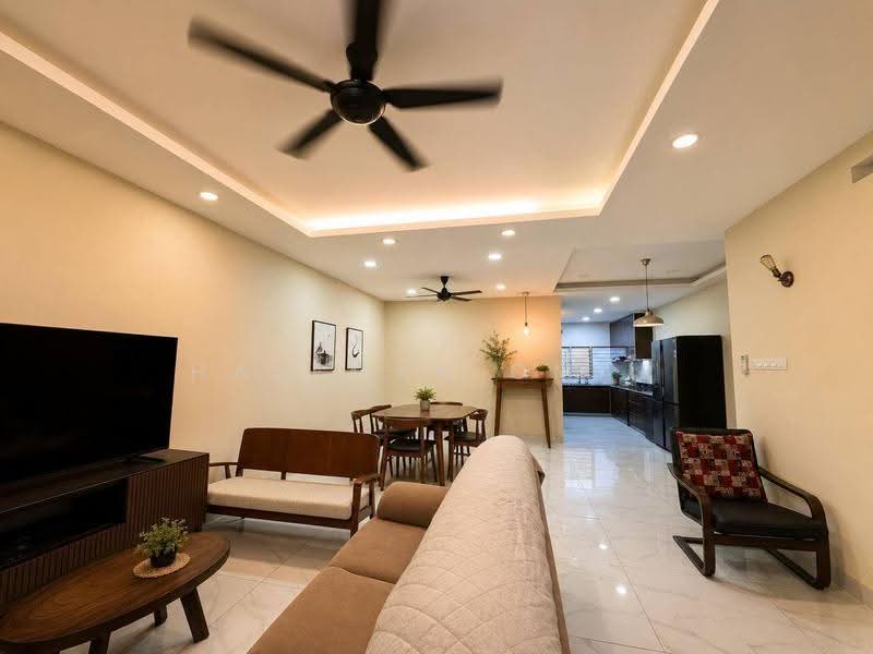 Rumah Teres 2-Tingkat untuk Dijual di Seksyen 23 (Shah Alam) - Hazeman Omar - Living Room - PropertyGuru.com.my