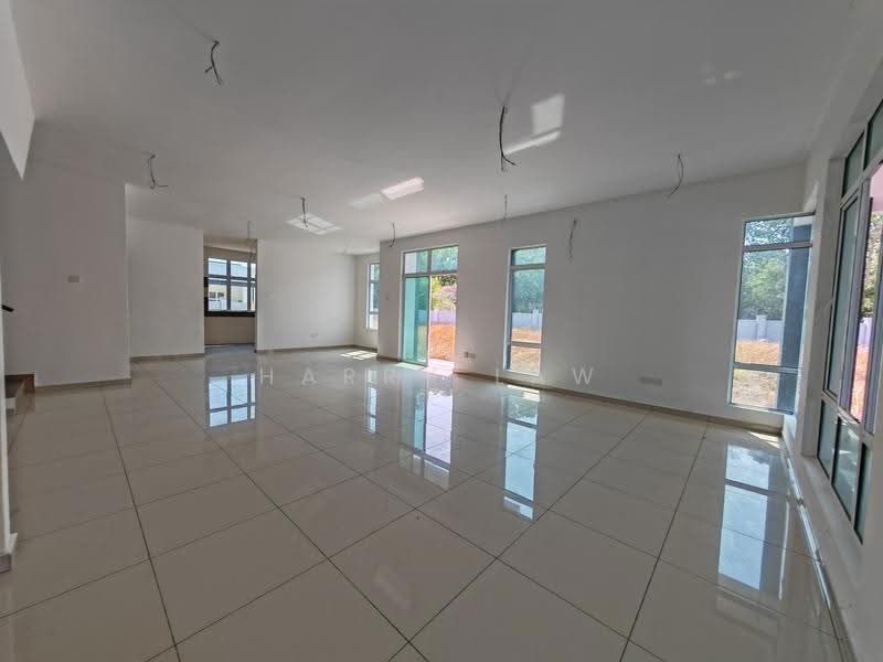 Semi-Detached House for Sale in Taman Batu Berendam Putra (Batu Berendam) - Harry Law - Living Room - PropertyGuru.com.my