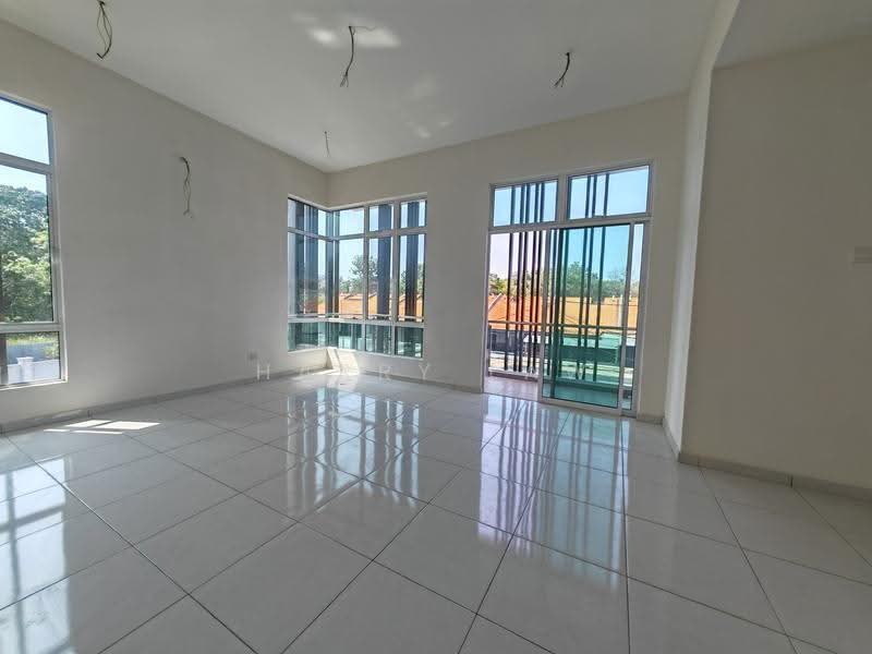 Semi-Detached House for Sale in Taman Batu Berendam Putra (Batu Berendam) - Harry Law - Living Room - PropertyGuru.com.my