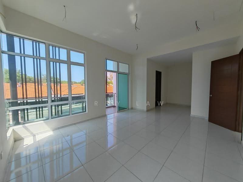 Semi-Detached House for Sale in Taman Batu Berendam Putra (Batu Berendam) - Harry Law - Interior - PropertyGuru.com.my