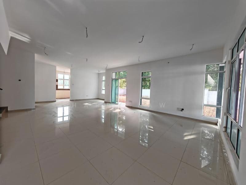 Semi-Detached House for Sale in Taman Batu Berendam Putra (Batu Berendam) - Harry Law - Living Room - PropertyGuru.com.my