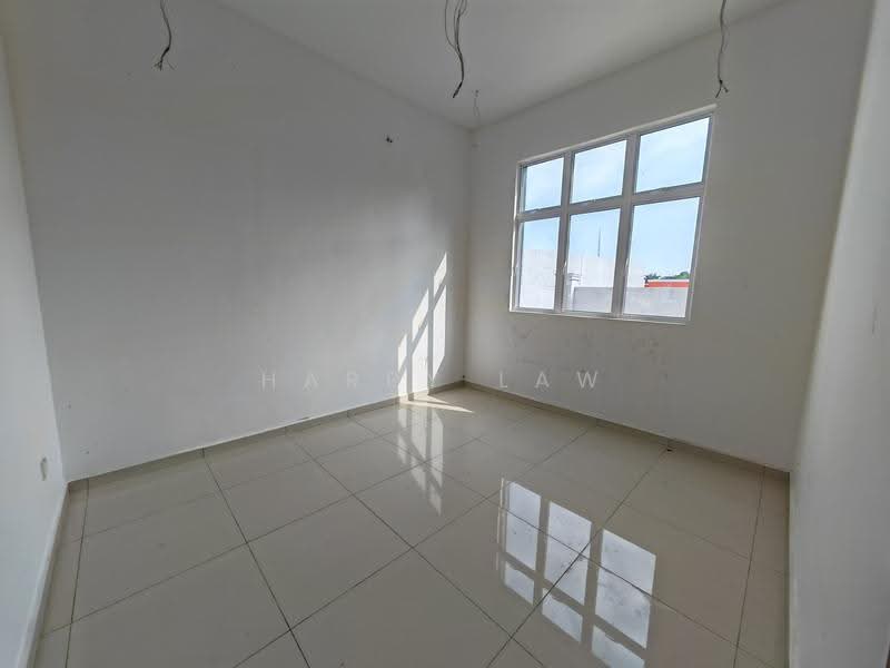 Semi-Detached House for Sale in Taman Batu Berendam Putra (Batu Berendam) - Harry Law - Interior - PropertyGuru.com.my