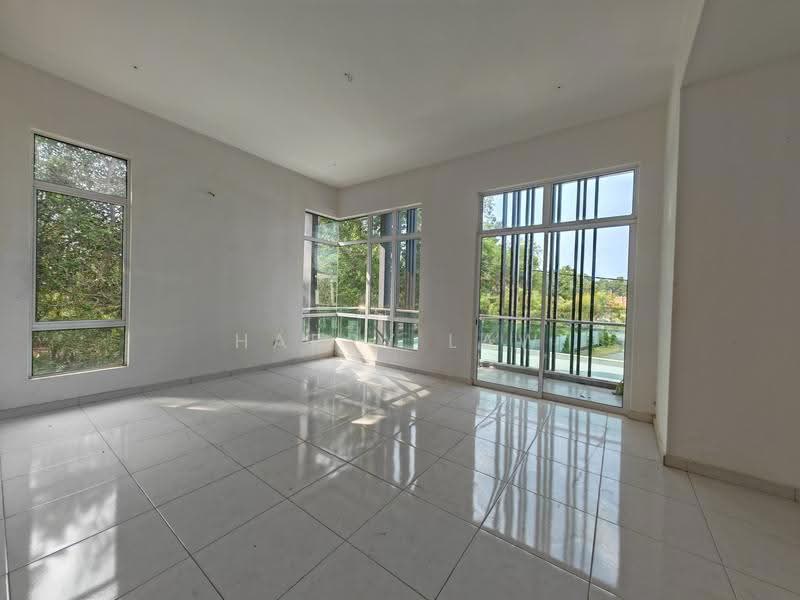 Semi-Detached House for Sale in Taman Batu Berendam Putra (Batu Berendam) - Harry Law - Living Room - PropertyGuru.com.my