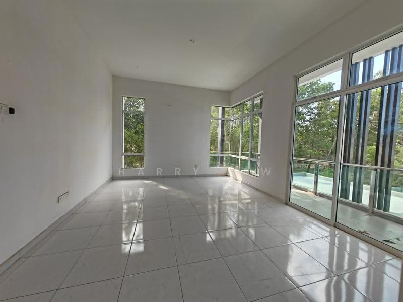 Semi-Detached House for Sale in Taman Batu Berendam Putra (Batu Berendam) - Harry Law - Living Room - PropertyGuru.com.my